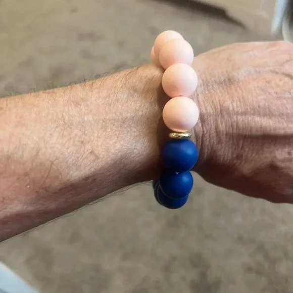 The Darling Effect Keychain Wristlet. NWT. Blue, Pink and Tan. - Picture 4 of 4